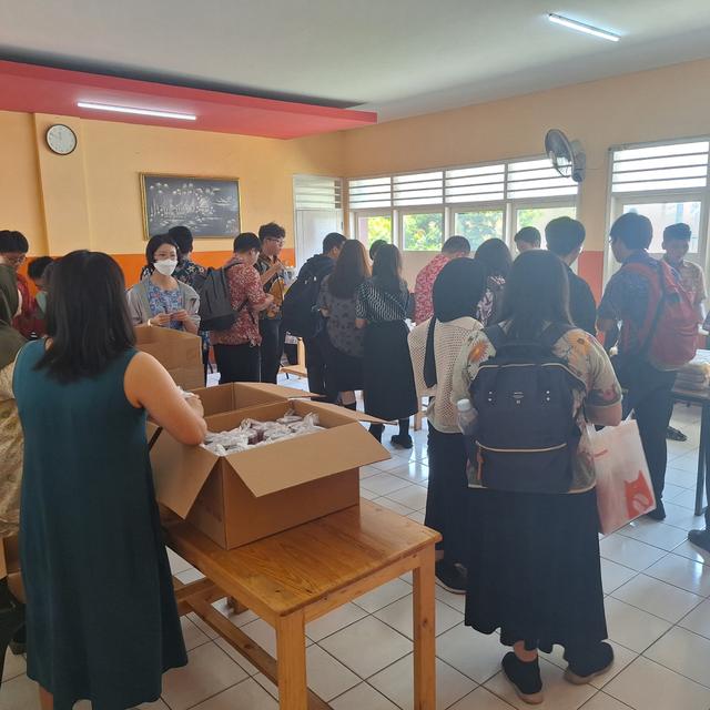 Halal bi Halal dan Peringatan Paskah di SMA Wardaya Halal bi Halal dan Peringatan Paskah di SMA Wardaya